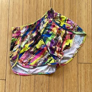 Lululemon Tracker Shorts 4’